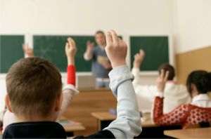 Resizing school scholarships in Romania: generosity and budgetary sustainability